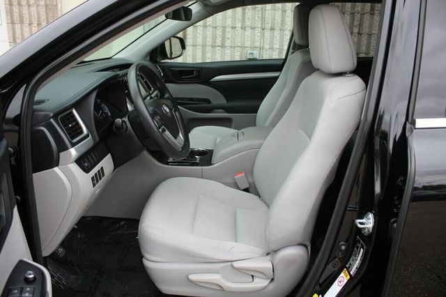 2018 Toyota Highlander ONE OWNER AWD HYBRID LE - 22934323 - 24