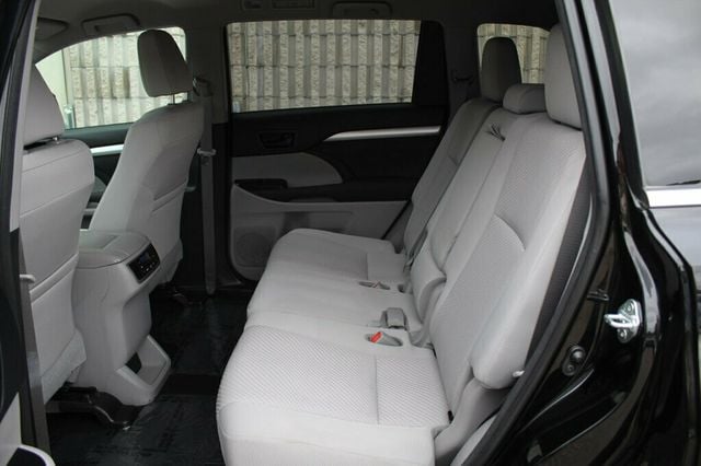 2018 Toyota Highlander ONE OWNER AWD HYBRID LE - 22934323 - 27