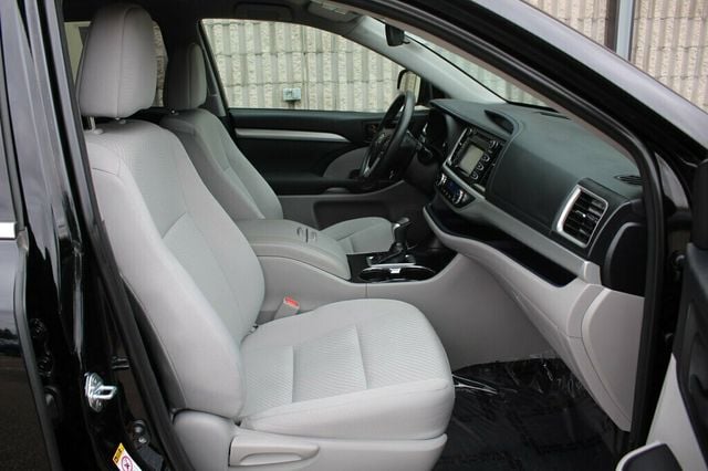 2018 Toyota Highlander ONE OWNER AWD HYBRID LE - 22934323 - 6