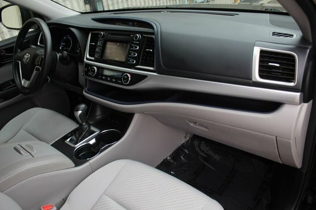2018 Toyota Highlander ONE OWNER AWD HYBRID LE - 22934323 - 8