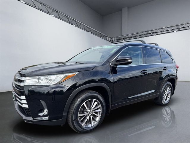 2018 Toyota Highlander XLE V6 AWD - 22934113 - 9