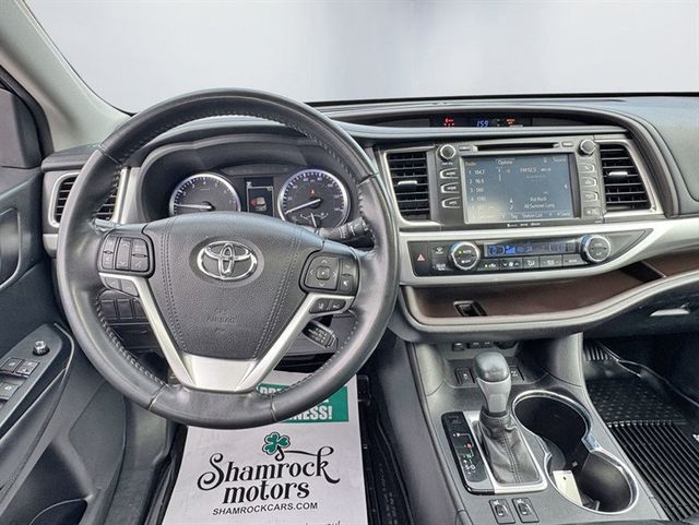 2018 Toyota Highlander XLE V6 AWD - 22934113 - 15