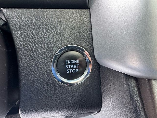 2018 Toyota Highlander XLE V6 AWD - 22934113 - 19