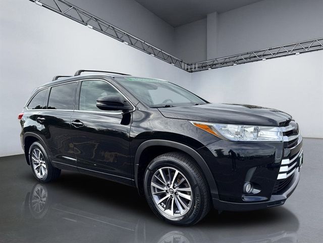 2018 Toyota Highlander XLE V6 AWD - 22934113 - 7