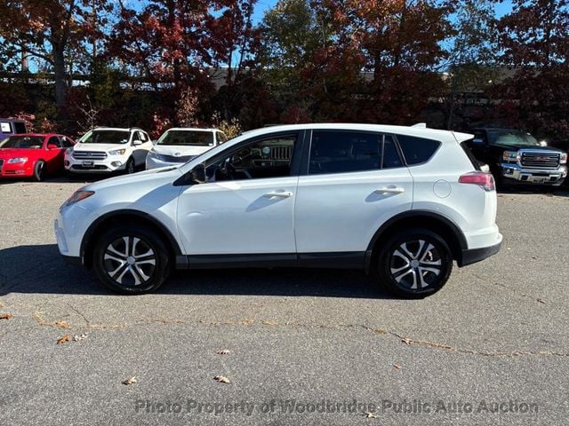 2018 Toyota RAV4 LE AWD - 22939365 - 3