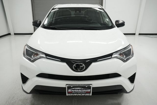2018 Toyota RAV4 LE FWD - 22928932 - 1