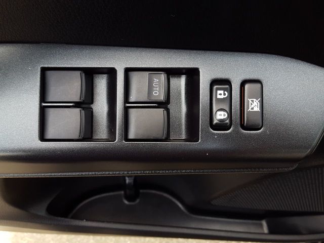 2018 Toyota RAV4 XLE AWD - 18187158 - 17
