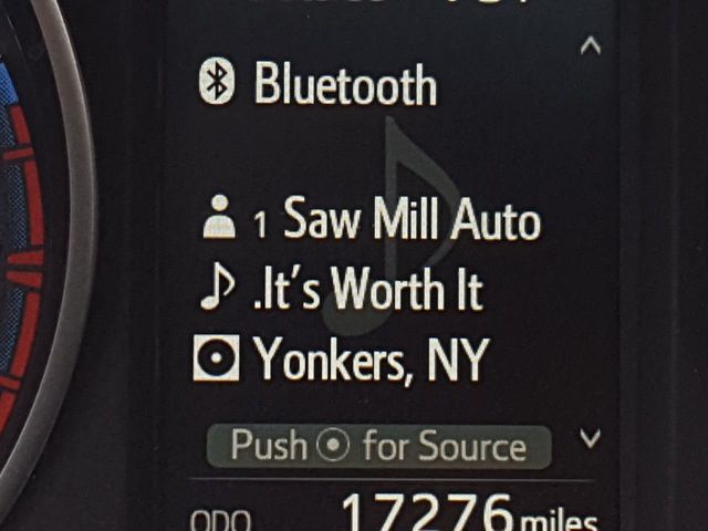 2018 Toyota RAV4 XLE AWD - 18187158 - 27