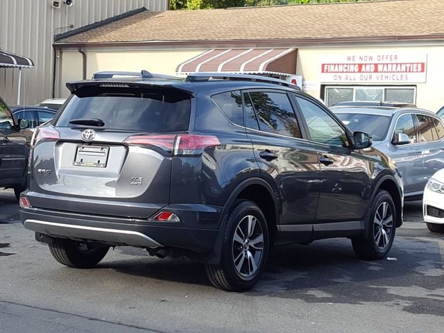2018 Toyota RAV4 XLE AWD - 18187158 - 3