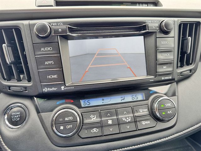 2018 Toyota RAV4 XLE AWD - 22932937 - 16