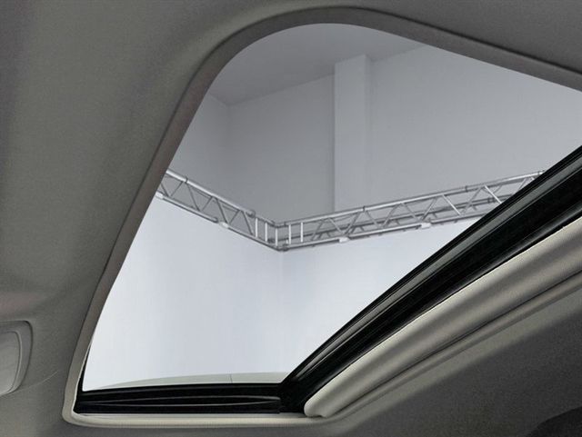 2018 Toyota RAV4 XLE AWD - 22932937 - 18