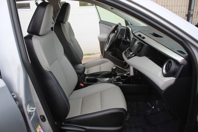 2018 Toyota RAV4 Hybrid AWD LIMITED W/ NAVIGATION, LEATHER, MOONROOF - 22895493 - 6