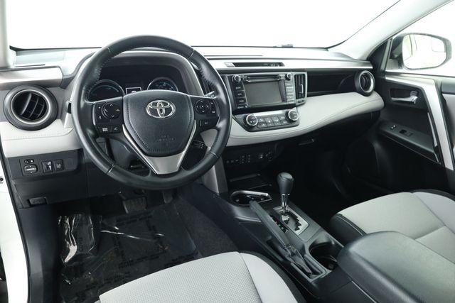 2018 Toyota RAV4 Hybrid XLE AWD with Heated Seats - 22918385 - 10