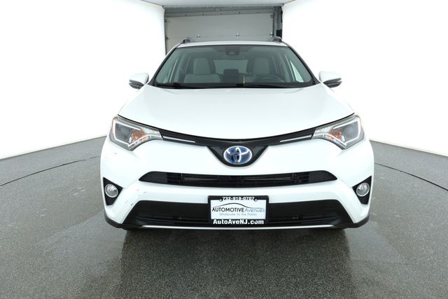 2018 Toyota RAV4 Hybrid XLE AWD with Heated Seats - 22918385 - 1