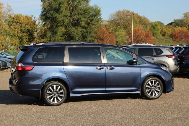 2018 Toyota Sienna AWD LIMITED PREMIUM W/ NAVIGATION, REAR DVD, LEATHER - 22895468 - 2