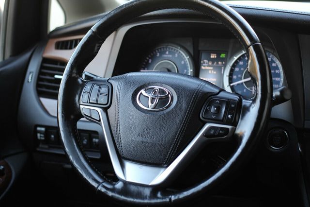 2018 Toyota Sienna AWD LIMITED PREMIUM W/ NAVIGATION, REAR DVD, LEATHER - 22895468 - 30