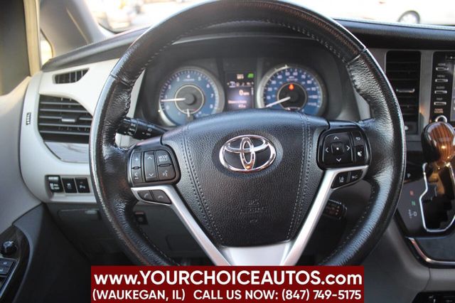 2018 Toyota Sienna Limited FWD 7-Passenger - 22916059 - 21