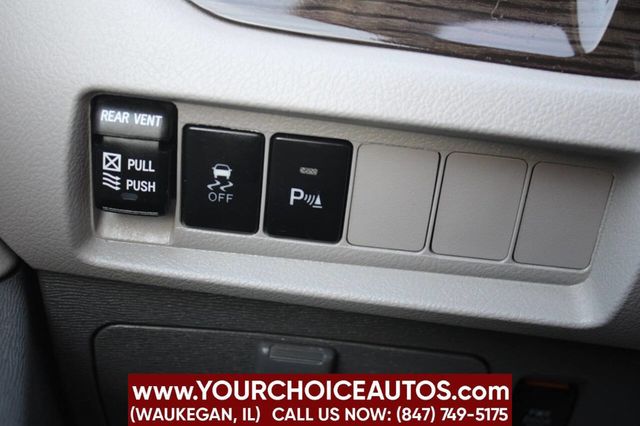 2018 Toyota Sienna Limited FWD 7-Passenger - 22916059 - 26