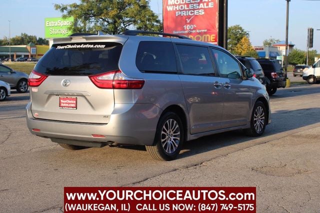 2018 Toyota Sienna Limited FWD 7-Passenger - 22916059 - 4