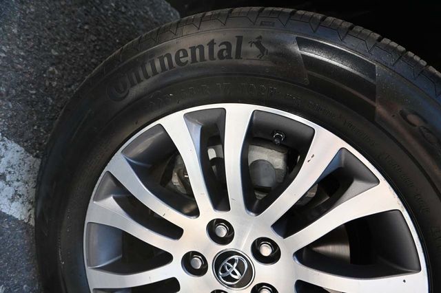 2018 Toyota Sienna XLE Automatic Access Seat FWD 7-Passenger - 22911141 - 11