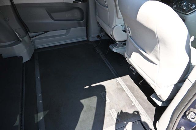 2018 Toyota Sienna XLE Automatic Access Seat FWD 7-Passenger - 22911141 - 18