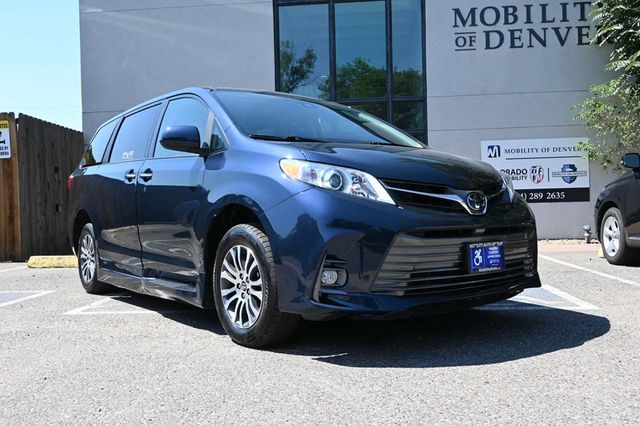 2018 Toyota Sienna XLE Automatic Access Seat FWD 7-Passenger - 22911141 - 2