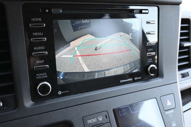 2018 Toyota Sienna XLE Automatic Access Seat FWD 7-Passenger - 22911141 - 37