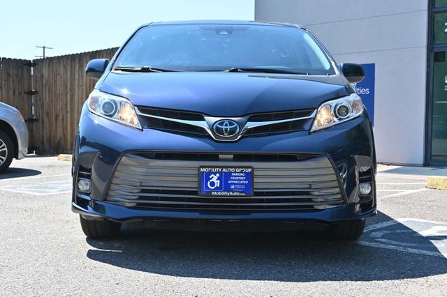 2018 Toyota Sienna XLE Automatic Access Seat FWD 7-Passenger - 22911141 - 3