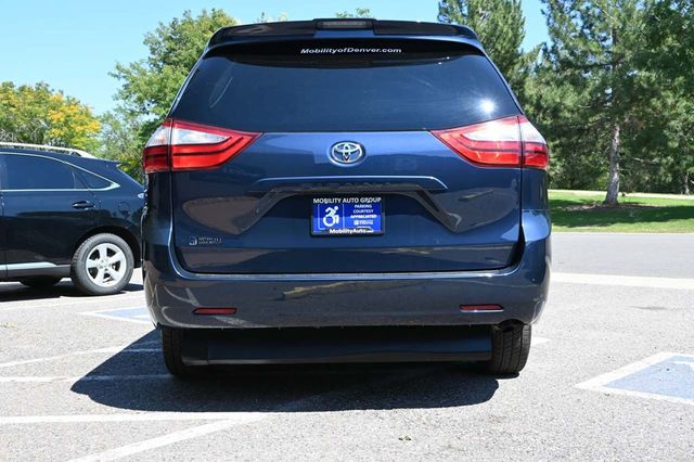 2018 Toyota Sienna XLE Automatic Access Seat FWD 7-Passenger - 22911141 - 6