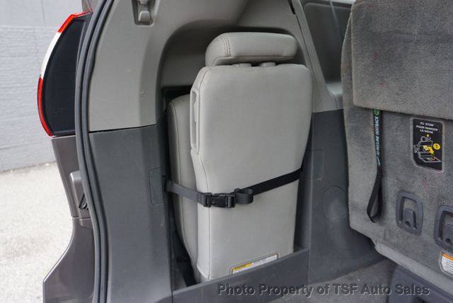 2018 Toyota Sienna XLE FWD 8-Passenger NAVIGATION REAR CAM LEATHER SUNROOF LOADED!! - 22879386 - 16