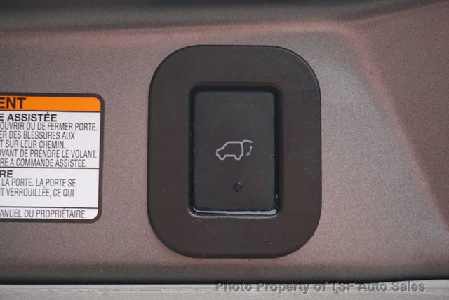 2018 Toyota Sienna XLE FWD 8-Passenger NAVIGATION REAR CAM LEATHER SUNROOF LOADED!! - 22879386 - 18
