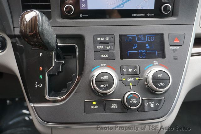 2018 Toyota Sienna XLE FWD 8-Passenger NAVIGATION REAR CAM LEATHER SUNROOF LOADED!! - 22879386 - 30