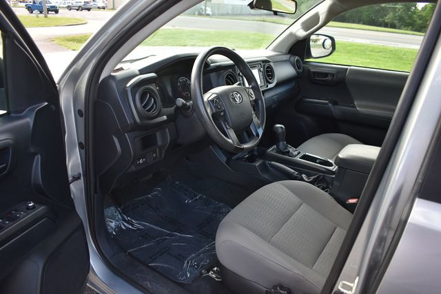 2018 Toyota Tacoma SR Double Cab 5' Bed I4 4x2 Automatic - 22870085 - 32