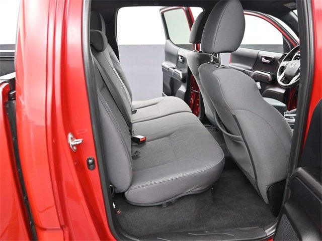 2018 Toyota Tacoma TRD Sport Double Cab 5' Bed V6 4x2 Automatic - 22878954 - 18