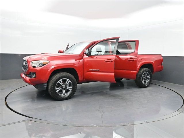 2018 Toyota Tacoma TRD Sport Double Cab 5' Bed V6 4x2 Automatic - 22878954 - 29