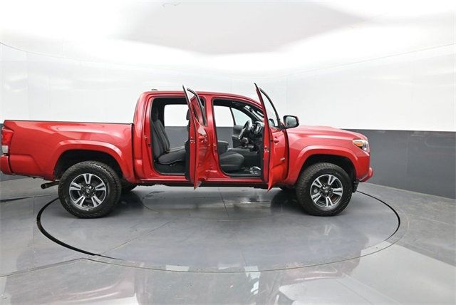 2018 Toyota Tacoma TRD Sport Double Cab 5' Bed V6 4x2 Automatic - 22878954 - 30