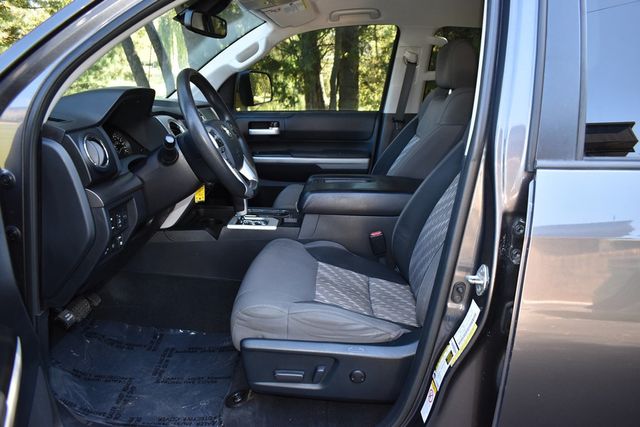 2018 Toyota Tundra 4WD SR5 CrewMax 5.5' Bed 5.7L - 22927122 - 12