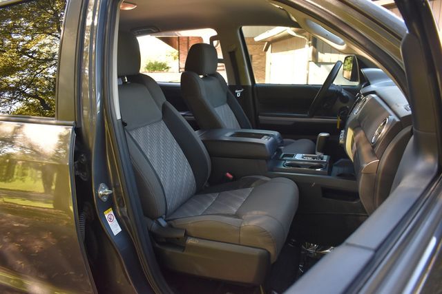 2018 Toyota Tundra 4WD SR5 CrewMax 5.5' Bed 5.7L - 22927122 - 1