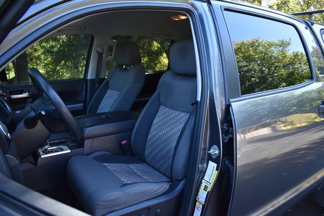 2018 Toyota Tundra 4WD SR5 CrewMax 5.5' Bed 5.7L - 22927122 - 2