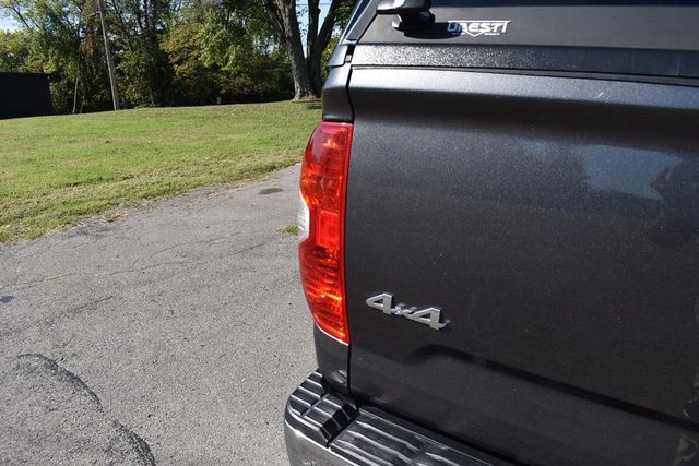 2018 Toyota Tundra 4WD SR5 CrewMax 5.5' Bed 5.7L - 22927122 - 58