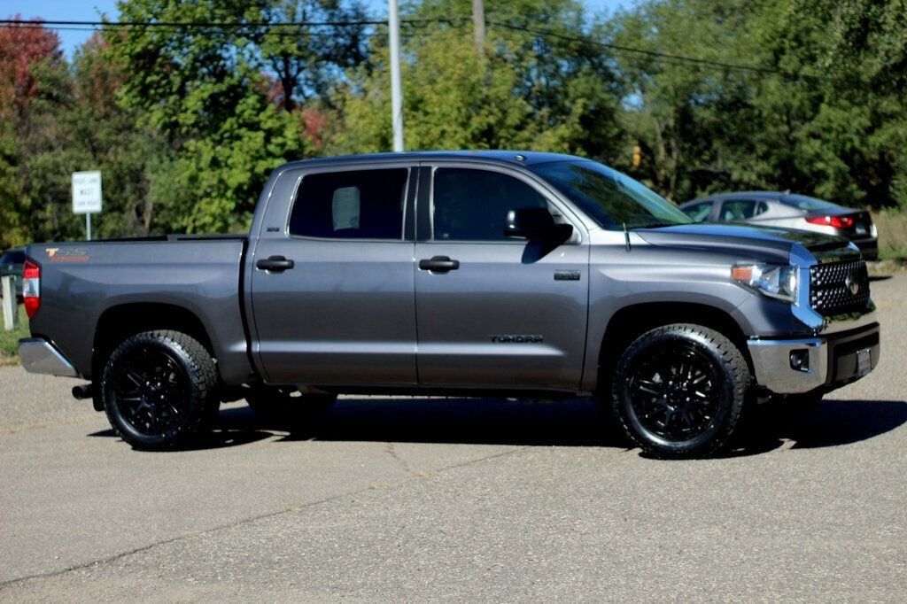 2018 Toyota Tundra TSS SR5 W/ NAVIGATION, BRAND NEW TIRES - 22906287 | Video 1