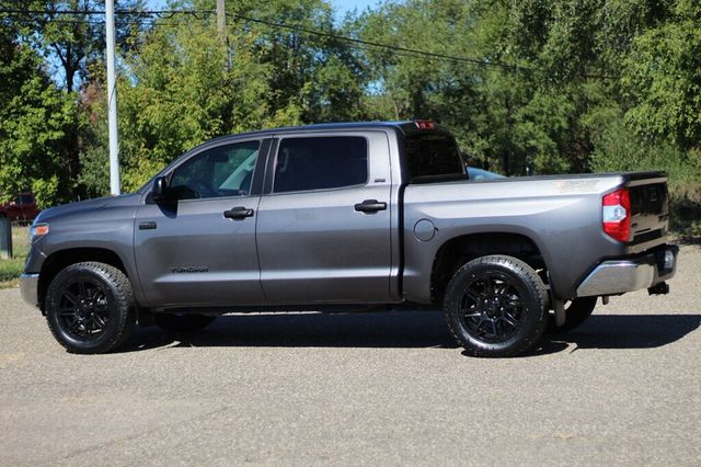 2018 Toyota Tundra TSS SR5 W/ NAVIGATION, BRAND NEW TIRES - 22906287 - 16