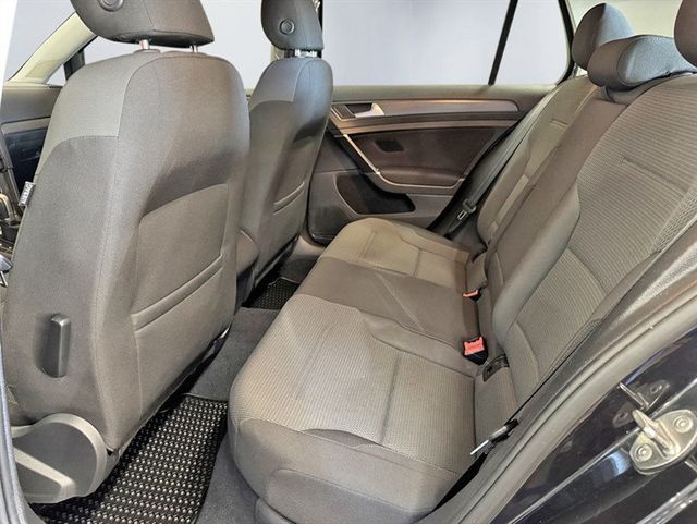 2018 Volkswagen Golf TSI S 6A - 22934115 - 19