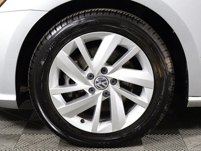 2018 Volkswagen Passat 2.0T SE Automatic - 22899100 - 21