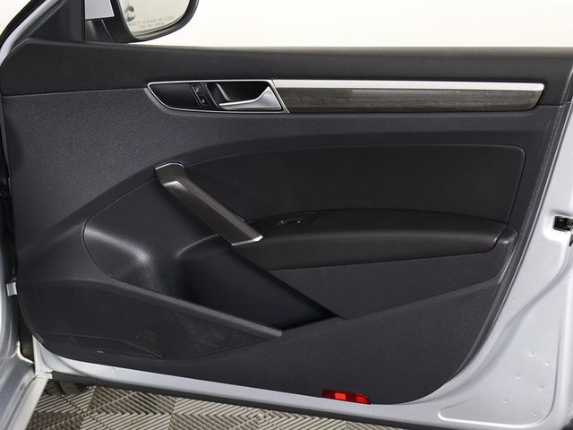 2018 Volkswagen Passat 2.0T SE Automatic - 22899100 - 23