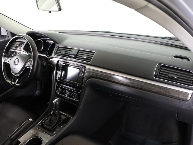 2018 Volkswagen Passat 2.0T SE Automatic - 22899100 - 27