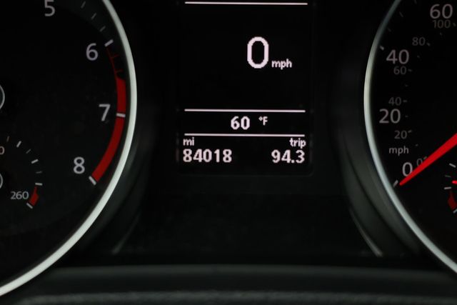 2018 Volkswagen Passat R-Line Automatic - 22939257 - 9