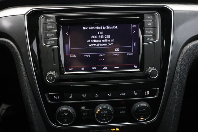 2018 Volkswagen Passat R-Line Automatic - 22939257 - 11