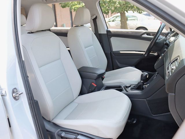 2018 Volkswagen Tiguan 2.0T SEL Premium 4MOTION - 22887871 - 21