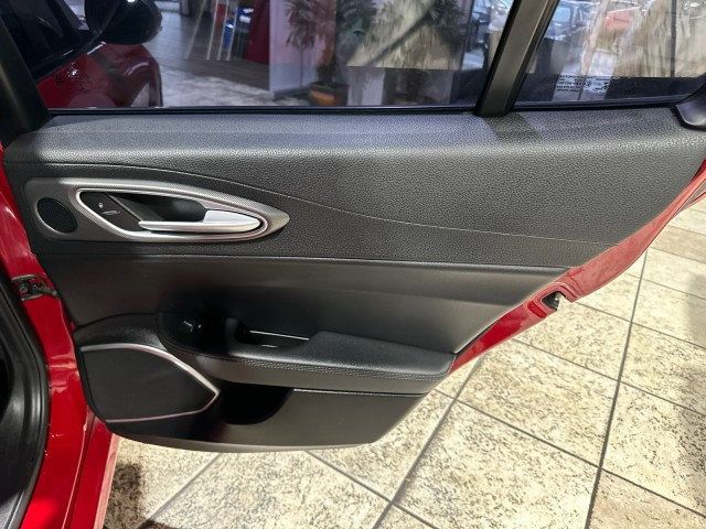 2019 Alfa Romeo Giulia Ti Sport - 22235414 - 16